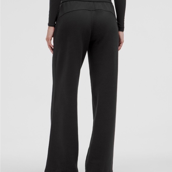 Lululemon Scuba Mid-rise Wide leg Panr regular - Picture 2 of 3